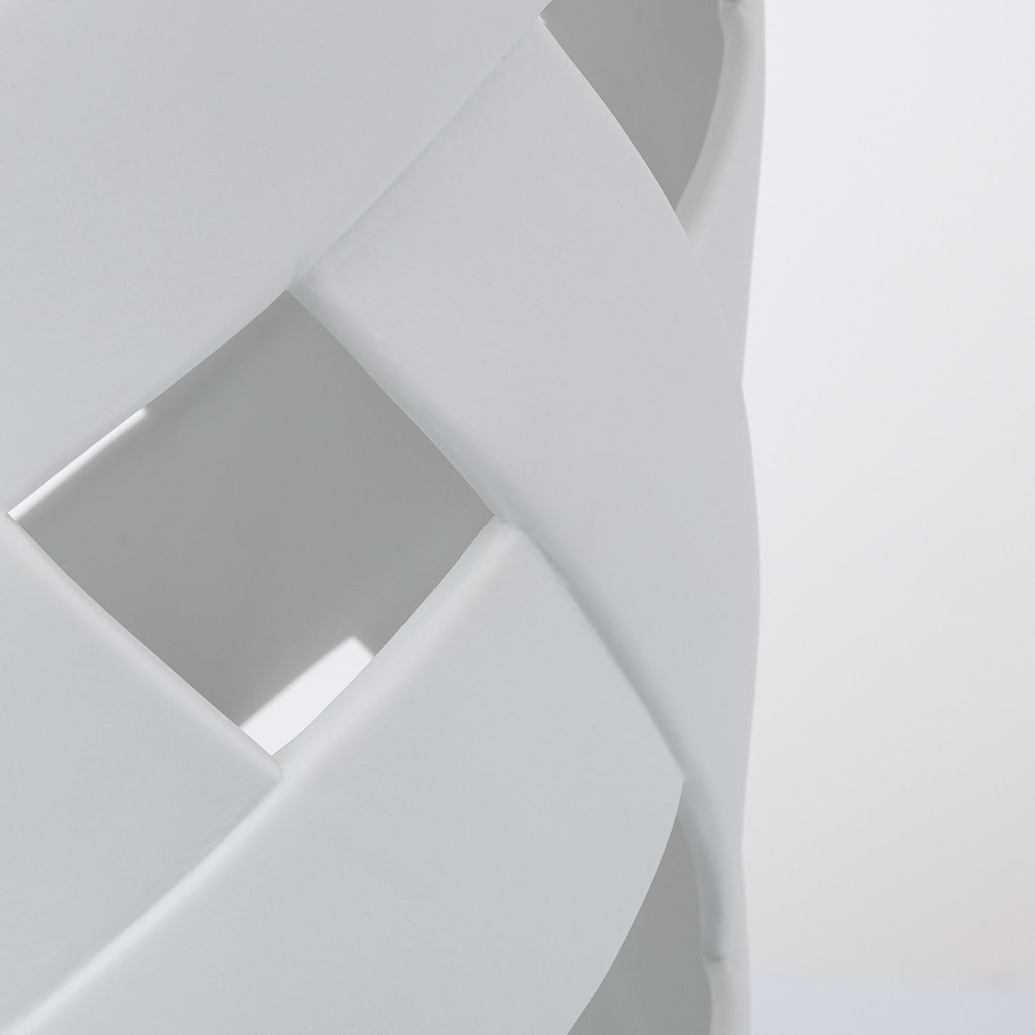 LEDKIA LIGHTING - Lámpara de Mesa Makalu | Diseño Elegante y Moderno | Soporte E27 hasta 40W | Ideal para Salón, Dormitorio, Comedor | Dimensiones: 700x350mm, Blanco, Cerámica, Tela