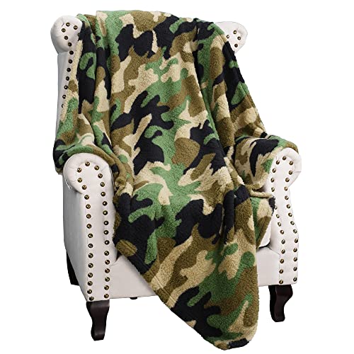 Catalonia Camo Sherpa Throw Blanket Camo Gifts for Boys/Him/Dad/Husband/Boyfriend Lightweight Soft Plush Blankets for Camping Traveling Hunting Gifts for Men 50x60 inches