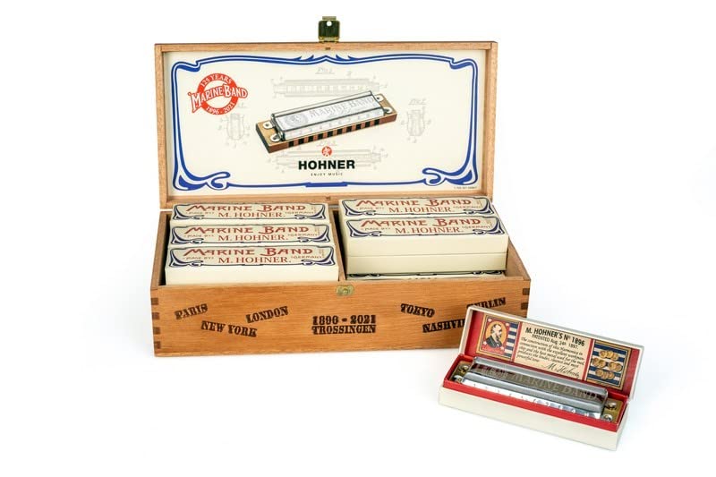 DIATONICAS MARINE BAND. HOHNER Harmonica diatonique MARINE BAND 125TH ANNIVERSARY DISP.12 PCS. - Les Beatles, Paul McCartney, John Lennon, RIngo Starr, George Harrison DIATONICAS MARINE BAND. HOHNER Harmonica diatonique MARINE BAND 125TH ANNIVERSARY DISP.12 PCS.