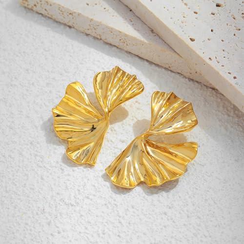 Image of WOWORAMA Chunky Clip On Earrings for Women Vintage Flower Statement Earrings Large Floral Clips Dangle Earring Trendy Non Pierced Jewelry Gold /Silver