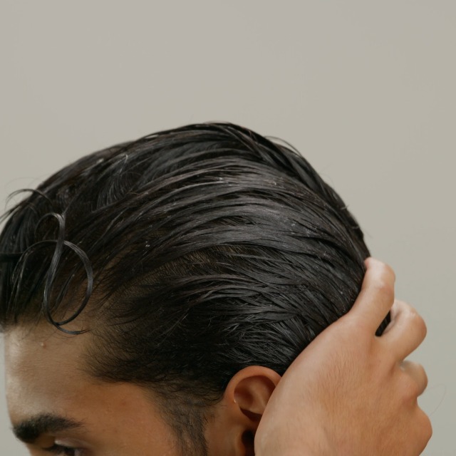 Image of Davines DEDE /Leave-In Hair Mist, Lightweight Conditioner for All Hair Types - Frequent Use Spray to Detangle, Moisturize, and Remineralize with White Hibiscus, Weightless