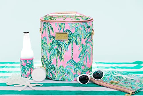 Image of Lilly Pulitzer Water Resistant Vinyl Beach Day Pouch, Zipper Bag Includes Drink Hugger, Small Pouch, and Towel Clips, Suite Views, One Size, Beach Day Pouch