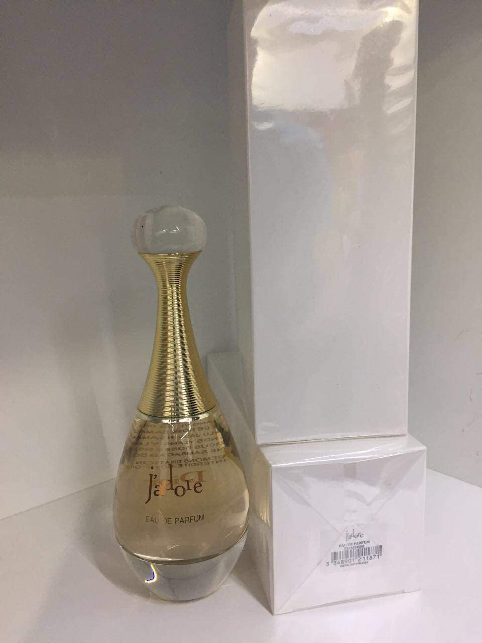 Dior Eau De Parfum Feminino J`Adore 100 ml em promoção! Veja a oferta e mais achadinhos de Eau de Parfum 2 Hoje é o melhor dia para comprar Dior Eau De Parfum Feminino J`Adore 100 ml com aquele preço maroto! Promoção! Aproveite a oferta! 2