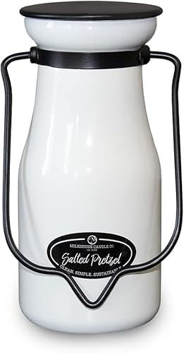 Milkhouse Candle Company, Creamery Glow Collection Vela de soja perfumada Milkbottle Jar Candle, pretzel salado, 8 onzas