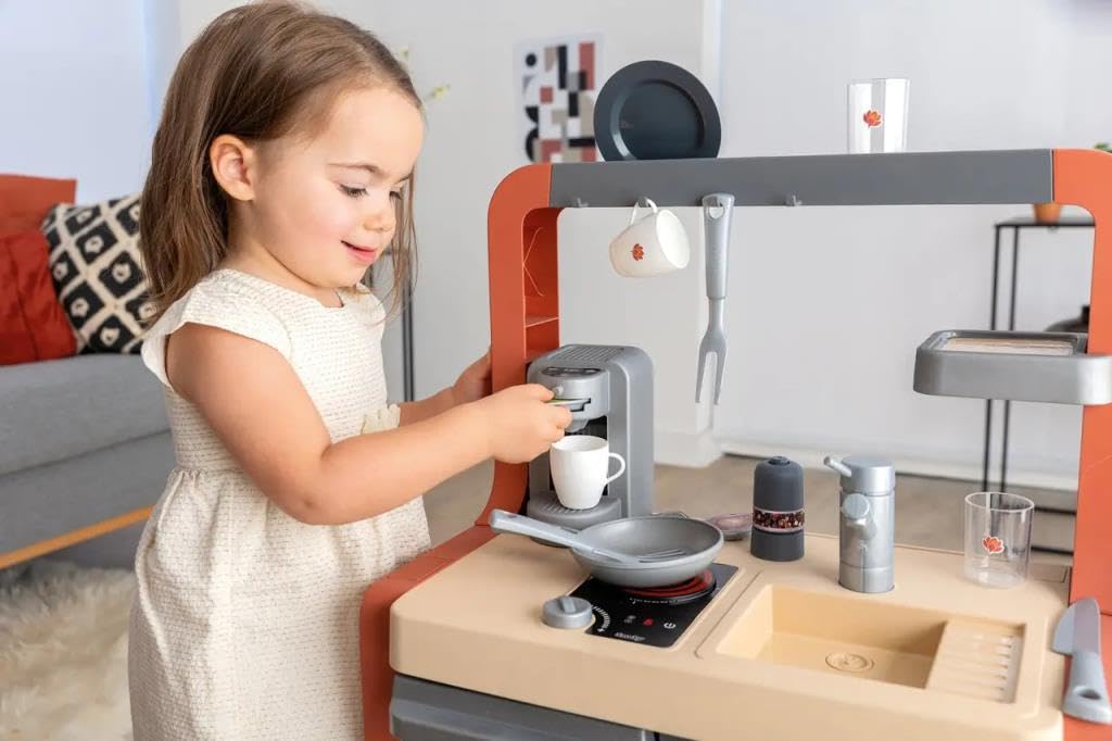Smoby - Cucina Vaniglia - con forno, piano cottura, lavello e 11 accessori - Prodotto in Francia