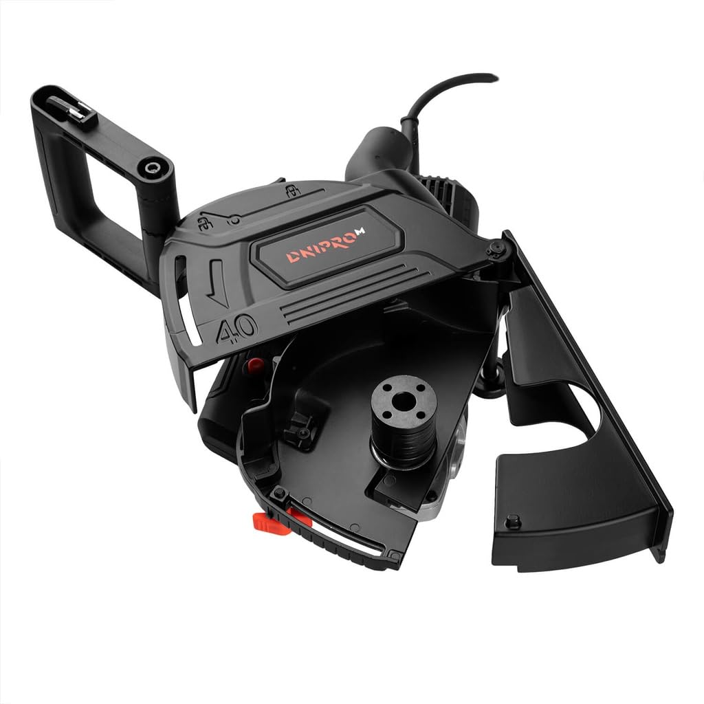 Rozadora de pared 1800W, disco 150mm. Profundidad de corte 40 mm, con aspiración de polvo y arranque suave. Incluye 3 discos. GS-15