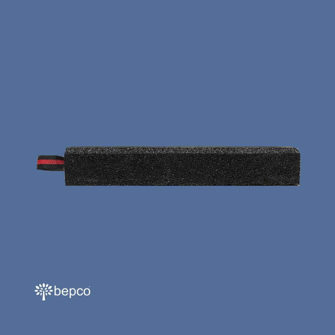 bepco Juego de rampas para bordillos (2 Unidades) + asa de Bucle, 50 x 25 x 5 cm de Goma (Negro), rampa de umbral de Puerta, con Arandelas integradas en la rampa para su fijación