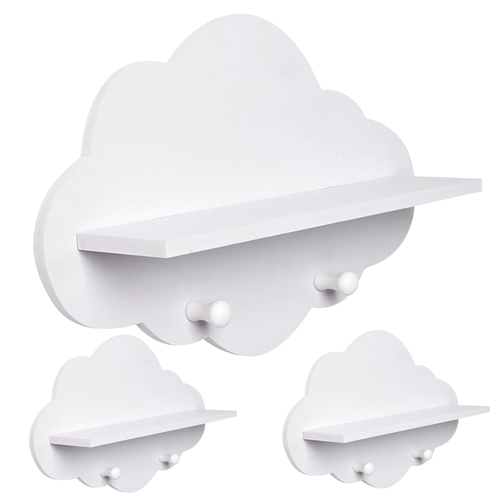 Étagères en nuage bois avec penderie pour organiser la chambre de bébé