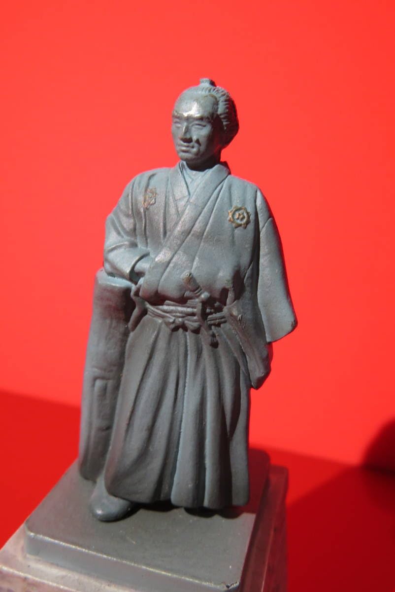 龍馬立像フィギュア