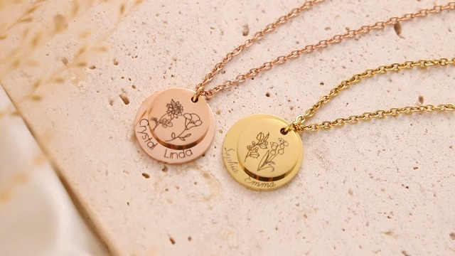 Engraved-Custom-Name-Necklaces-Birthday-Gifts-for-Mom-Personalized-Mama-Jewelry-Womens-Christmas-Gift-Mothers-Day-Gifts-for-Mom-Birth-flower-Necklace-with-Kids-Names