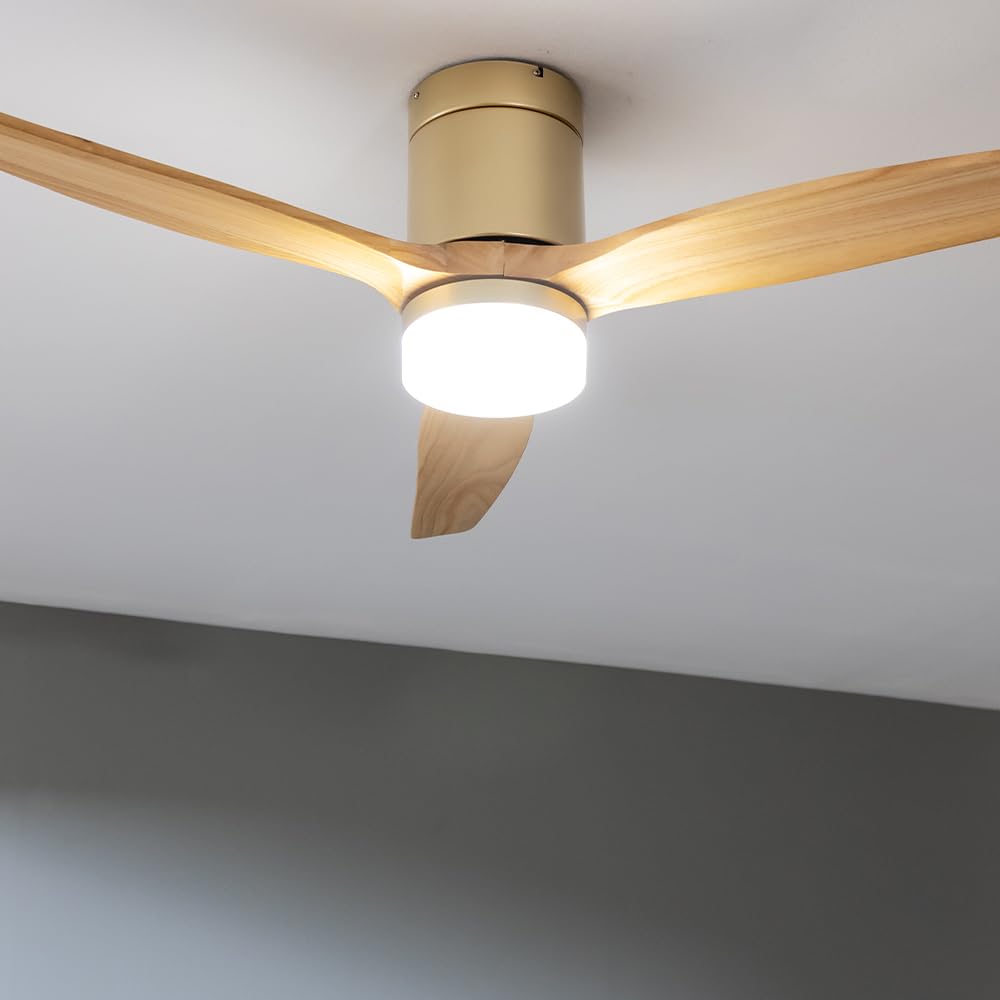 Cecotec Wentylator sufitowy ze światłem i pilotem zdalnego sterowania EnergySilence Aero 5600 Classic Gold & LightWood. Silnik prądu stałego 40 W, 3 łopatki, światło LED, timer, 6 prędkości, tryb