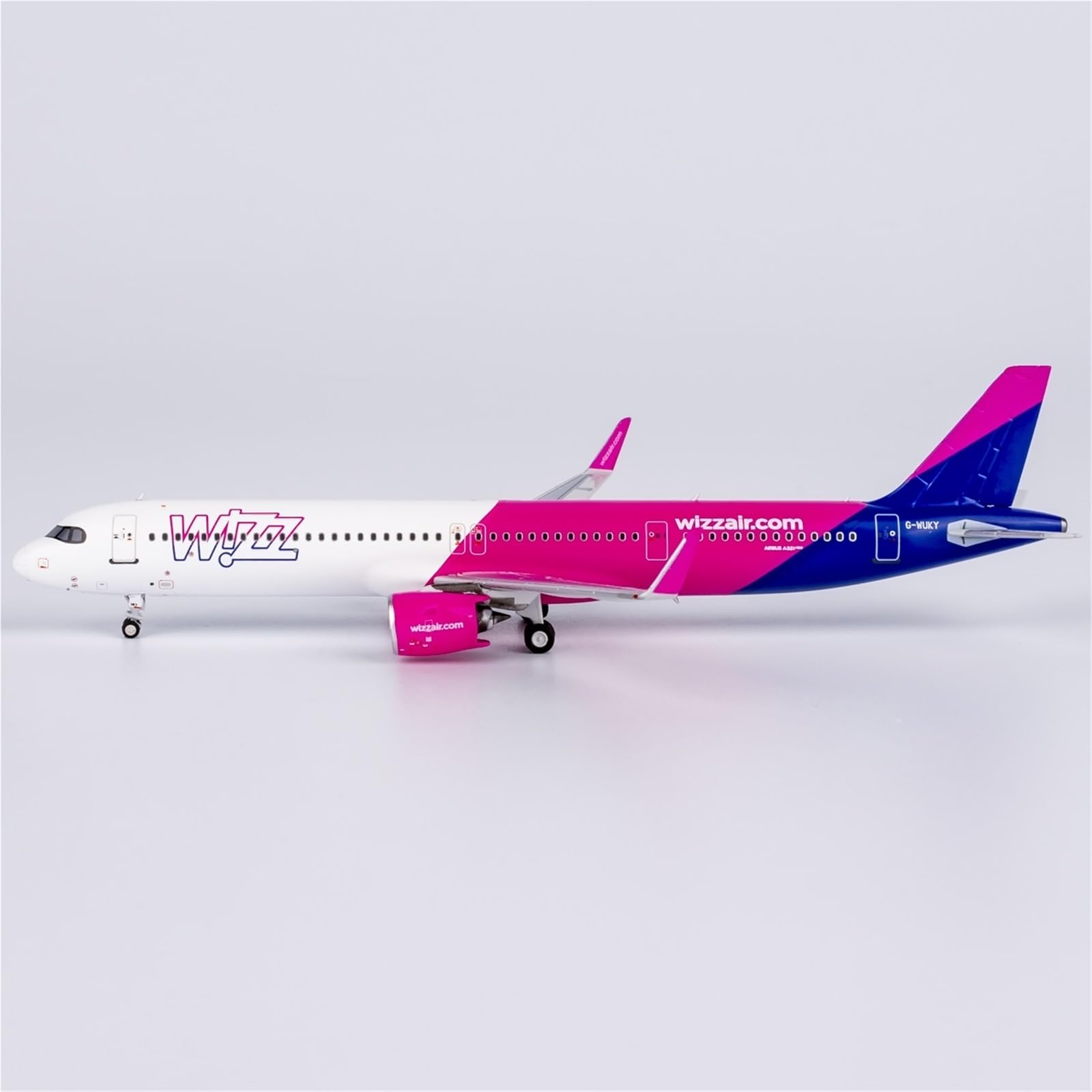 Feng Shui， Modelli di Aerei Replica 11CM 1/400 Modello di visualizzazione su Larga Scala Aereo per Wizz Air A321neo G-WUKY Aereo finito statico da Collezione in Miniatura