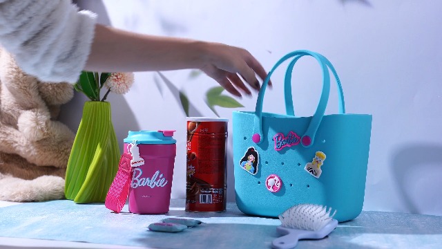 Amazon.com: MINISO Barbie Lunch Bag for Women, Reusable Stain