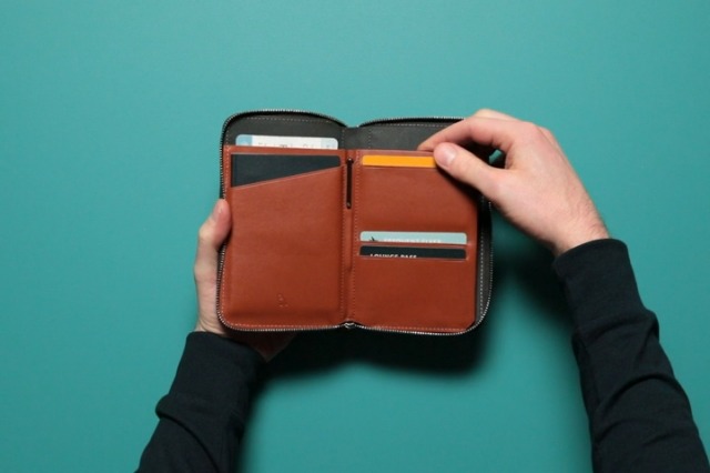 Amazon | Bellroy Travel Folio - プレミアムレザー製トラベル
