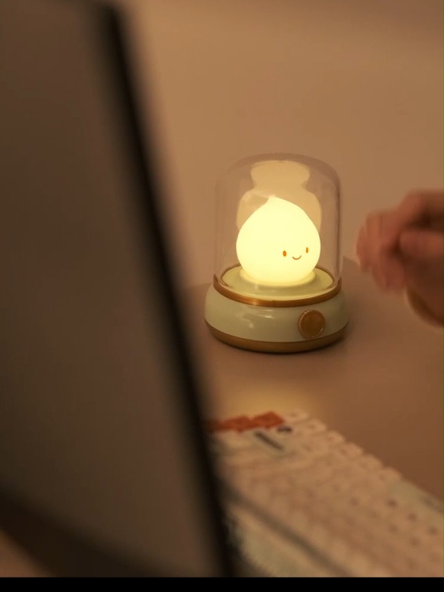 VoMii Lampe De Chevet Veilleuse Enfant LED Dimmable - Mode Bougie Scintillante USB Rechargeable Avec Minuteur