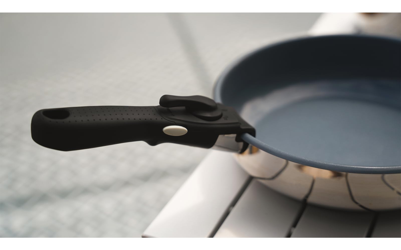 BERGER BlueOak Topfset Induktion 6-TLG. | stapelbares Kochtopf Set mit Pfanne, Glasdeckel & Pfannengriff | Induktions Töpfe Set aus Edelstahl geeignet für Camping & Küche
