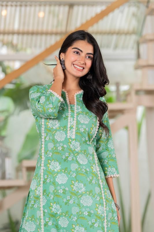 Image of Women's Pure Cotton Floral Printe Straight Single Kurti