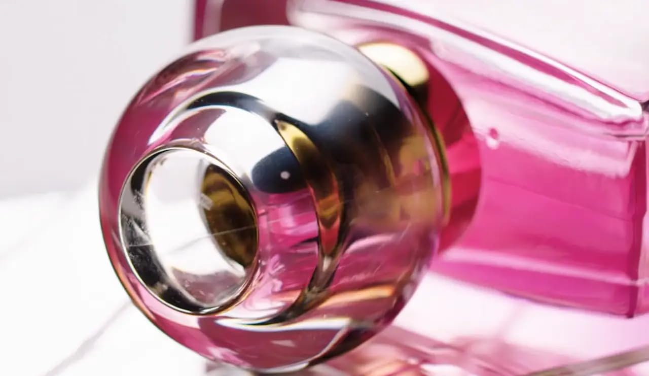 Perfume con Feromonas para Mujeres que No Piden Atención… La Toman – Eau de Parfum de Alta Fijación