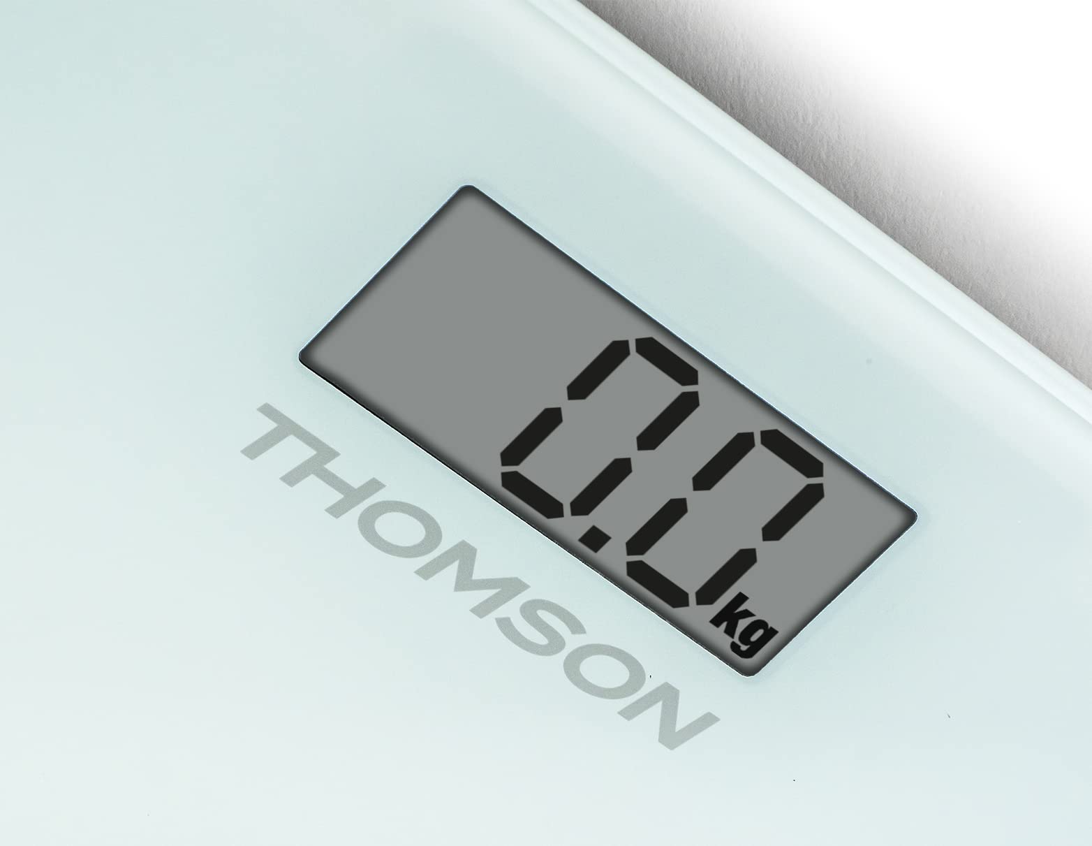 THOMSON Talk MASS 4 - Pèse-Personne avec Fonction Vocale Français, Allemand, Espagnol - Grand Écran LCD Rétroéclairé - Volume Réglable - Plateau Verre Trempé - Design Ultra Fin - Max 150 kg - Blanc