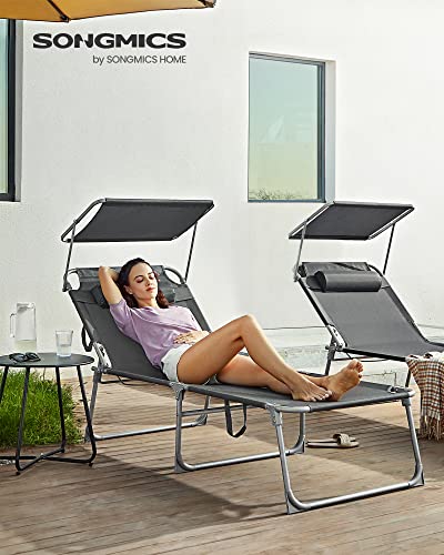 SONGMICS Sonnenliege groß, zusammenklappbar, Sonnenliege, 200 x 71 x 38 cm, Tragfähigkeit 150 kg, mit Sonnenblende und Verstellbarer Rückenlehne, für Garten, Pool, Terrasse, Dunkelgrau GCB22GYV2
