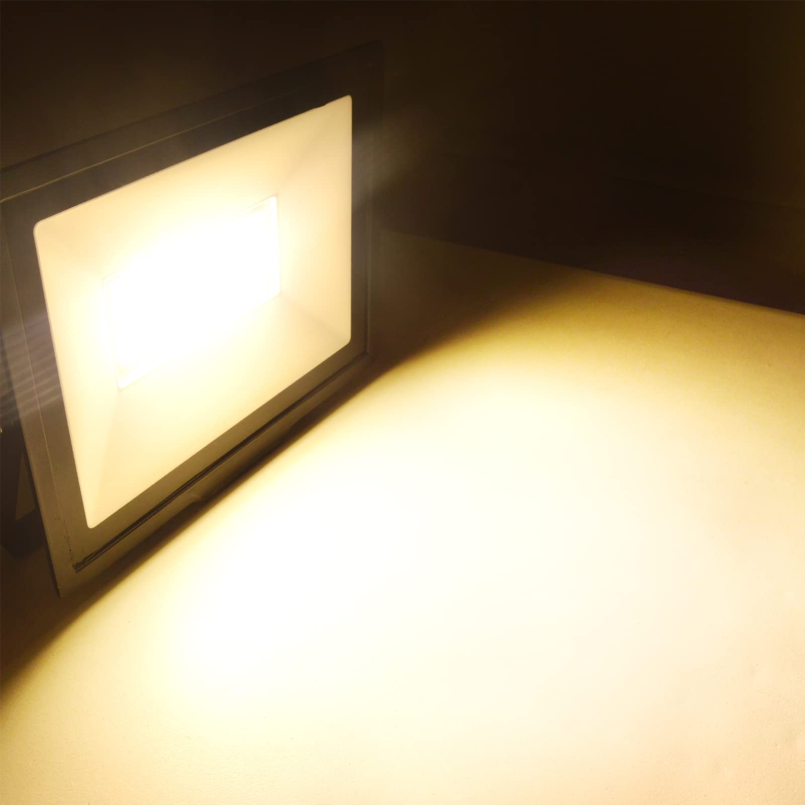 Willpower Faro LED Esterno con Sensore di Movimento 200W 20000LM Faretto LED Bianca Caldo 3500K Proiettore LED IP66 85V-265V Luce di Sicurezza per Giardino Cortile Garage Patio Corridoio