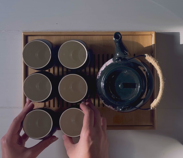 Traditional Japanese Tea Set - Ceramic Tea Set with Teapot, 6 Tea