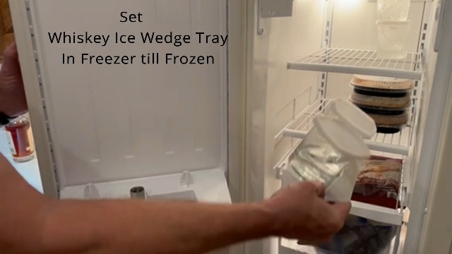 Molde para cubitos de hielo en cuña para whisky miniatura 6