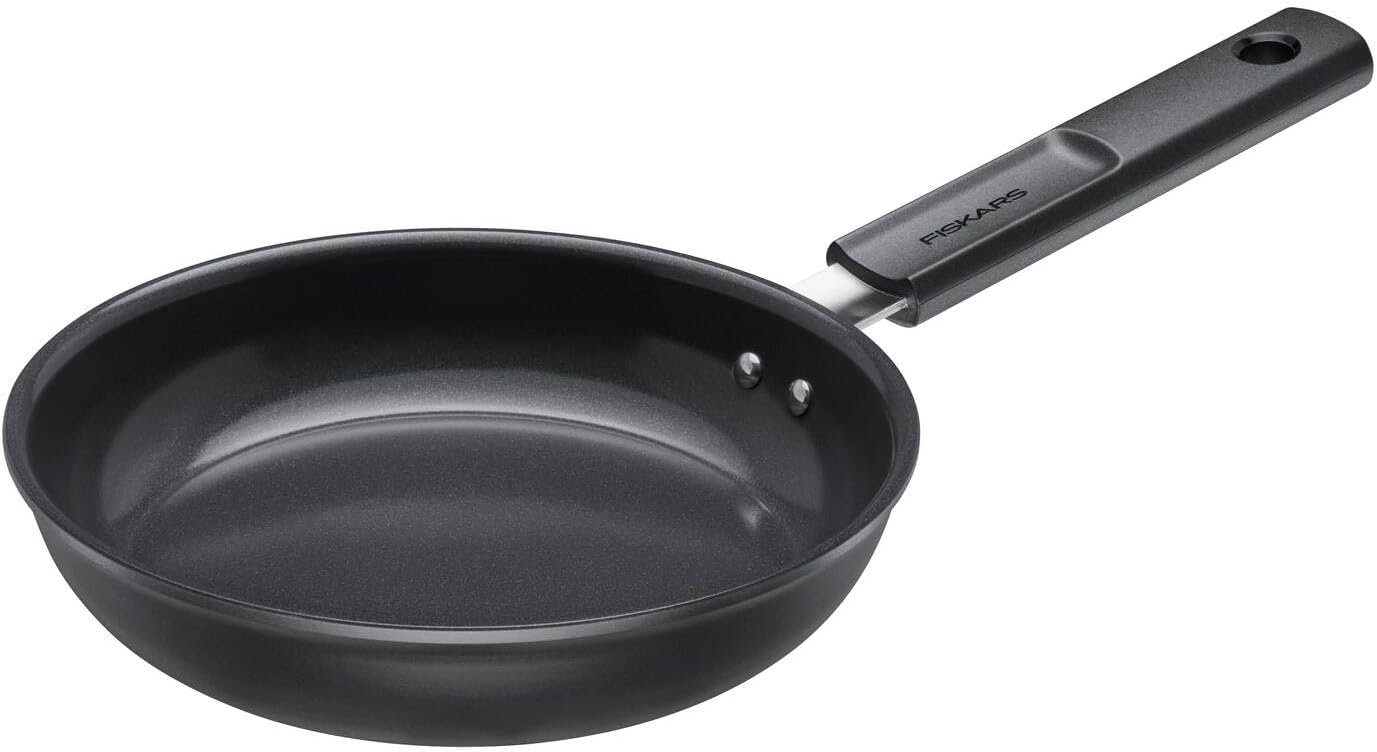 Fiskars Frying Pan, Hard Face, Diameter 20 cm, Suitable for All Hobs, Non-Stick Coating, Scratch-Resistant, Aluminium/Plastic, Black, 1075457