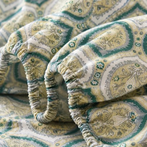 Image of BSB HOME 240 TC Premium Double Bed Fitted Bedsheet, Soft Comfortable Stretchable Mattress Sheet with Elastic Fitted Corners, Durable Easy Care Bedding, 72 x 72 + 10 Inches(183x183+25 cm) - Teal Green