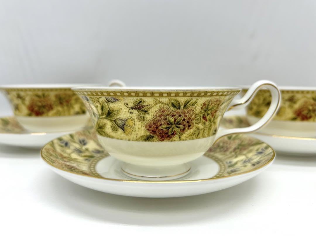 WEDGWOOD フローラルタペストリー カップ&ソーサー WEDGWOOD フローラルタペストリー カップ&ソーサー