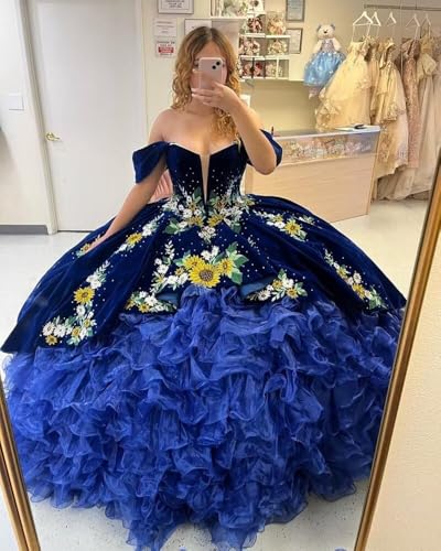 Puffy Velvet Quinceanera Dresses Ball Gown Off Shoulder Sweet 16 Dresses Beaded Sparkly Evening Gown2