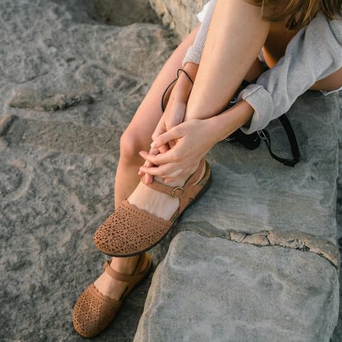 Image of PARTY Closed Toe Sandals Women, Barefoot Arch Support Flat Sandals for Office Work and Travel with Comfortable Cork Footbed