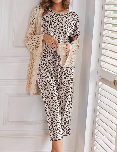 Image of Ekouaer Women's Capri Pajama Sets Print Short Sleeve Sleepwear Top and Capri Pants Soft Loungewear with Pocket