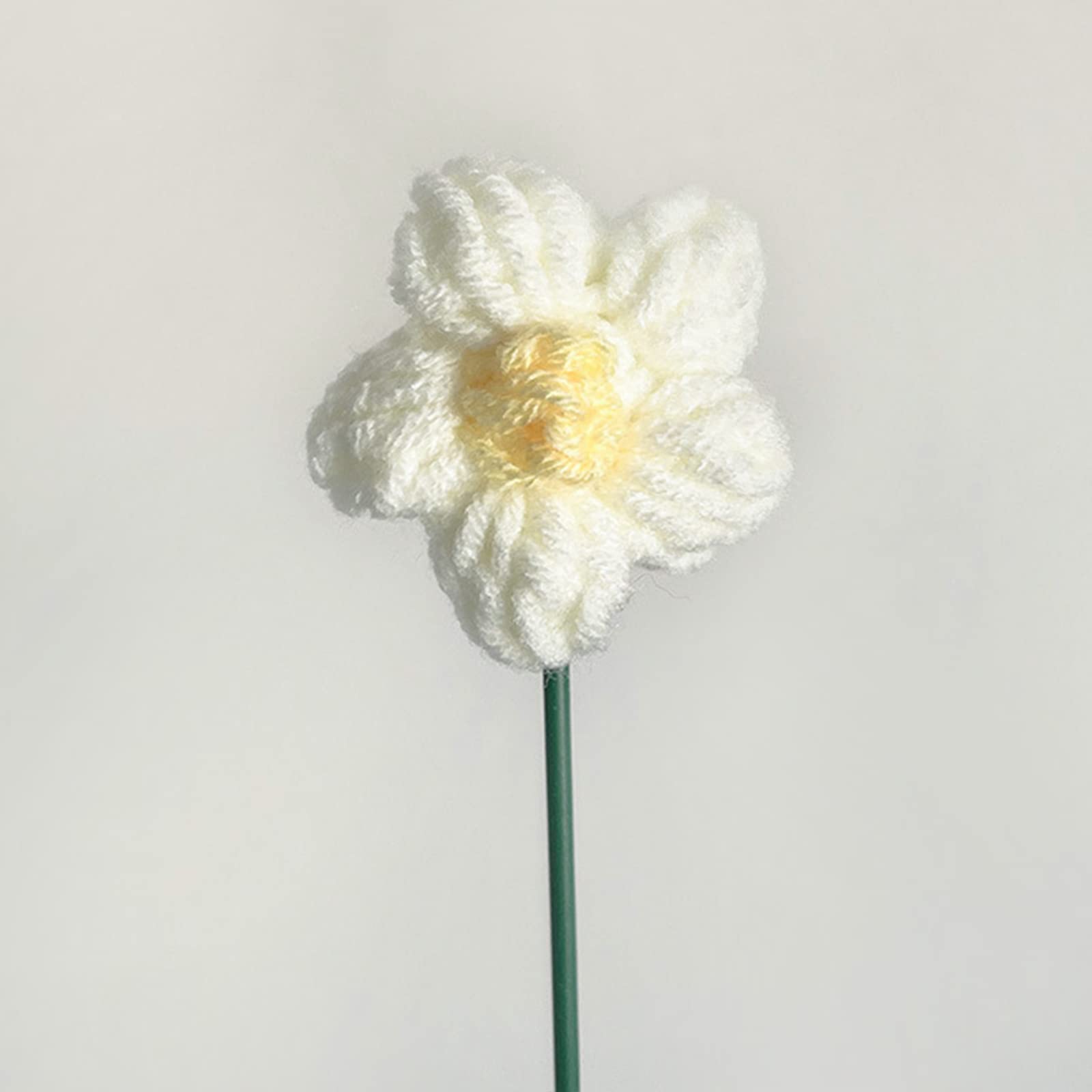 Nucelit 5pcs Handwoven Flower Knitted Crochet Flower Bouquet Ornaments for Wedding Party Decoration Valentines Day Gift Knitted