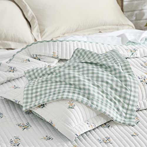 Image of Bedsure Floral Quilts King Size, Reversible Botanical Floral Comforter