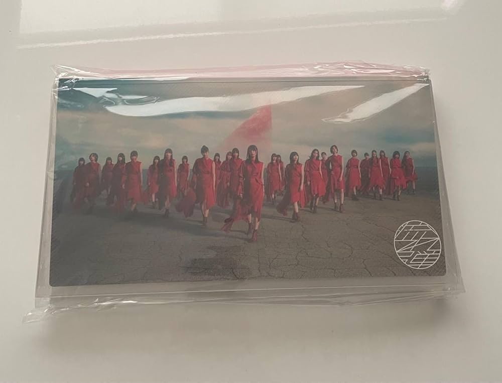 櫻坂46 フォトアルバム 流れ弾 Amazon.co.jp: 櫻坂46 流れ弾 フォトアルバム : ホビー