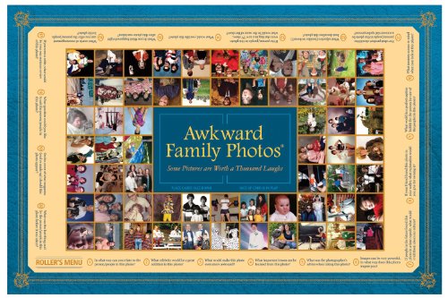 All Things Equal, Inc. Awkward Family Photos juego de mesa físico Nuevo para adultos con cartas y dado miniatura 3