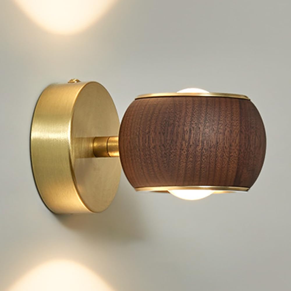 Apliques de pared de diseño nórdico en madera de nogal y metal dorado