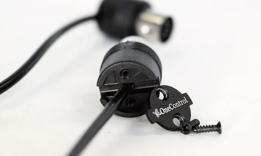 Amazon | One Control ワンコントロール MIDIケーブル MIDI Hammer