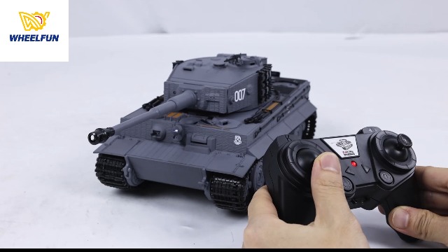 1/24 RC バトルタンク ラジコン Amazon.co.jp: 1/24 RCバトルタンク タイガーI (迷彩仕様