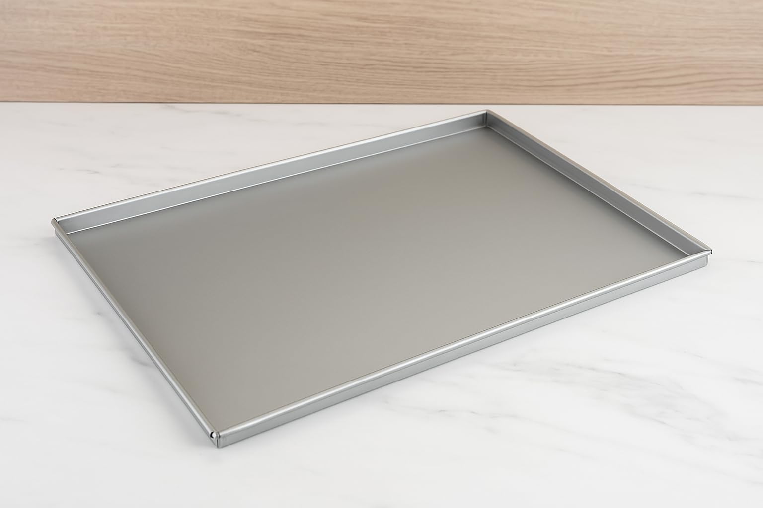 Teglia Rettangolare in Lega d'Alluminio Spessore 12/10 con Orlo, Argento, 40 x 30 cm 2 cm h, 1 Pezzo (40X30 2CM H ALLUMINIO 12/10)