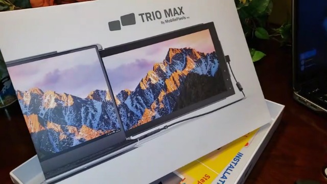 ディスプレイ・モニター本体 TRIO by MobilePixels TRIO 2nd Laptop Screen Extender | Triple Monitor for Laptop