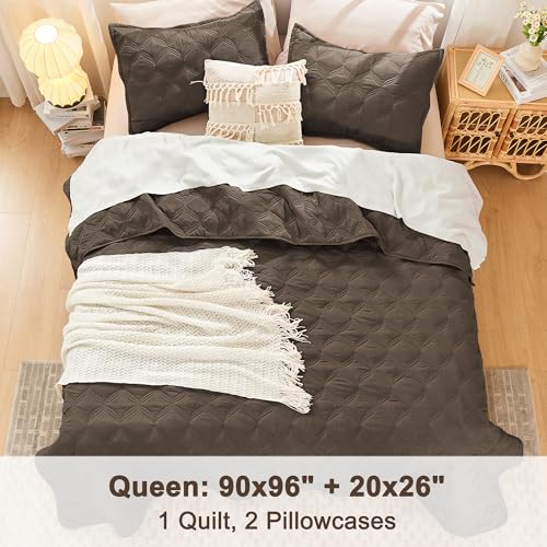 Image of Litanika Queen Quilt Bedding Set, Chocolate Summer Lightweight Soft Comforter Bedspreads & Coverlets, Boho Farmhouse Bedding Cover Bed Decor All Season, 3 Pieces (1 Quilt, 2 Pillowcases)