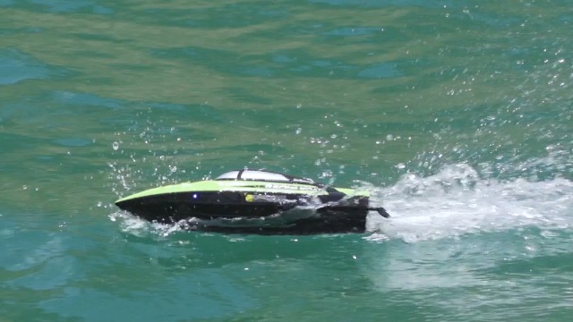 DEERC Spider Barca RC Con Luci LED – 2,4 GHz, Proporzionale, Durata 80 Min, Recupero Capovolgimento, Per Piscina E Lago