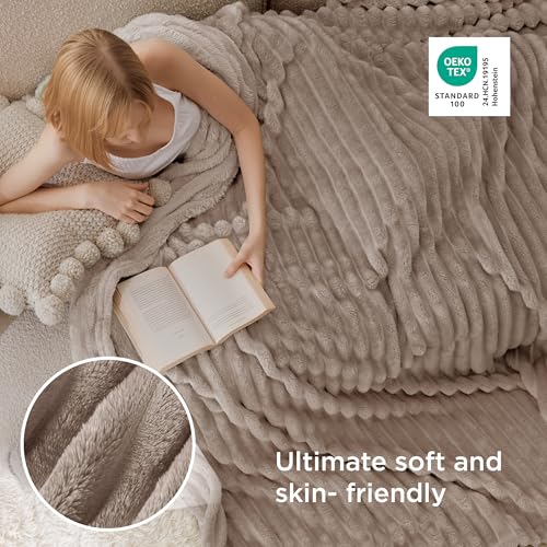 Bedsure Full Size Fleece Blankets for Bed Light Brown 84"x90" by Bedsure - Used condition - Image 4