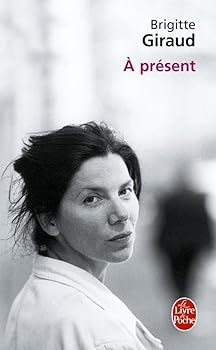Paperback A Present [French] Book