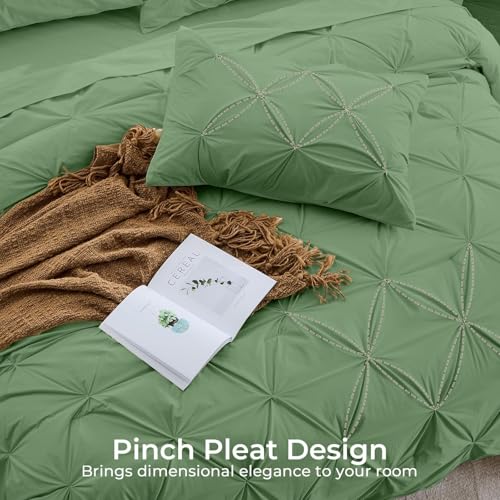 Image of Sasttie King Size Comforter Set, 7-Piece Bed in a Bag, Pintuck Bedding Set for All Season, Includes Comforter, Flat Sheet, Fitted Sheet, Pillowcases and Pillowshams, Green