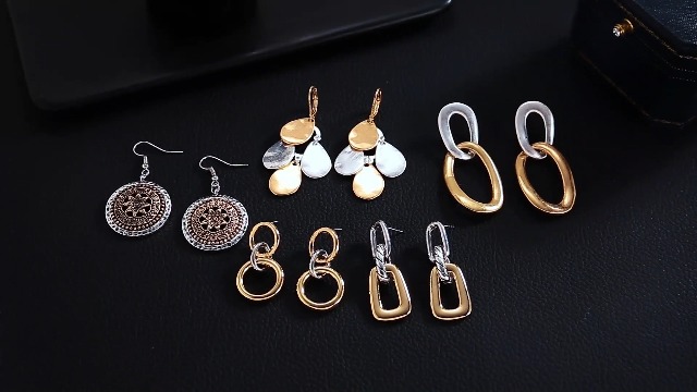 Boucles D'oreilles Clous Géométriques Noir Et Doré LILIE&WHITE - Bijou élégant Hypoallergénique - 3
