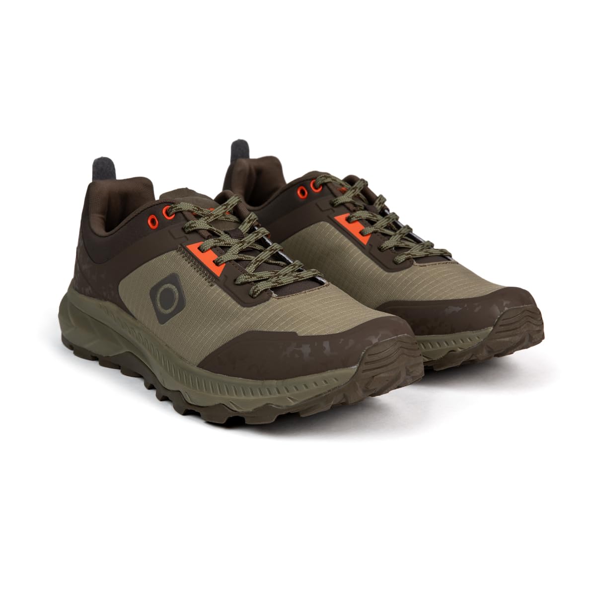 Izas Yoshi M Zapatillas de Senderismo para Hombre. Transpirables con Amortiguación EVA y Tracción Óptima en Terrenos Lisos e Irregulares. Ideal para Trekking Moderado