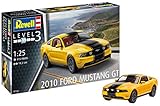 Revell 07046 - Maqueta de coche Ford Mustang GT (escala 1:25)